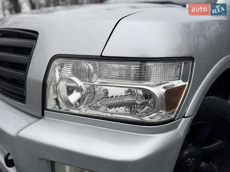 Позашляховик / Кросовер Infiniti QX56 2005 в Києві