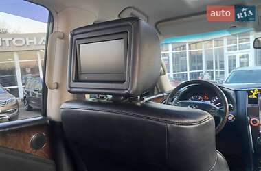 Позашляховик / Кросовер Infiniti QX56 2010 в 