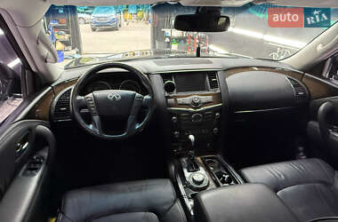 Внедорожник / Кроссовер Infiniti QX56 2010 в 