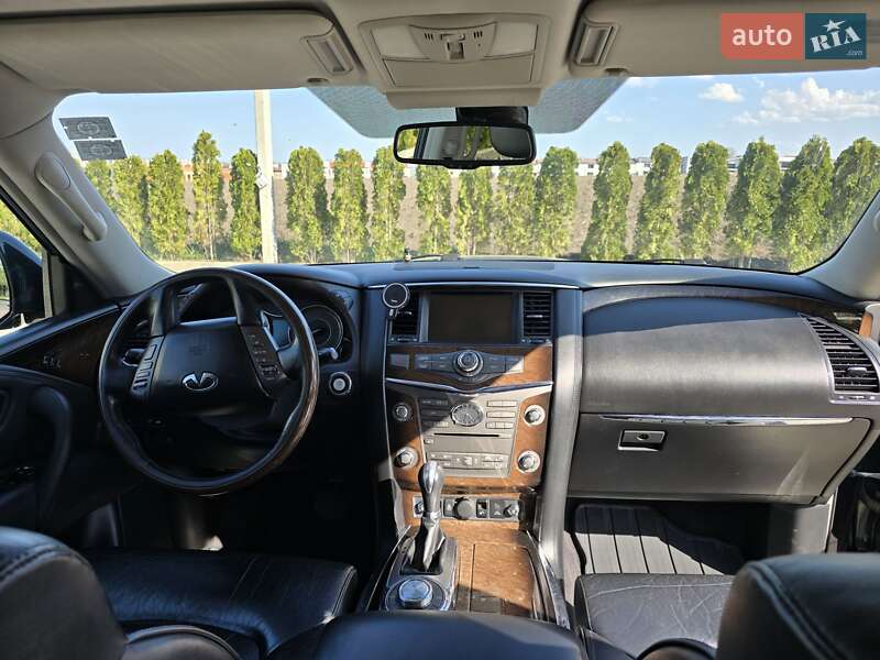 Внедорожник / Кроссовер Infiniti QX56 2010 в Черновцах