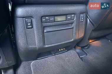 Позашляховик / Кросовер Infiniti QX56 2011 в 