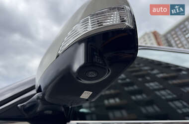 Внедорожник / Кроссовер Infiniti QX56 2011 в 