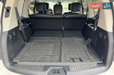 Внедорожник / Кроссовер Infiniti QX56 2011 в 
