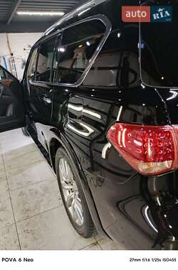 Позашляховик / Кросовер Infiniti QX56 2010 в Львові