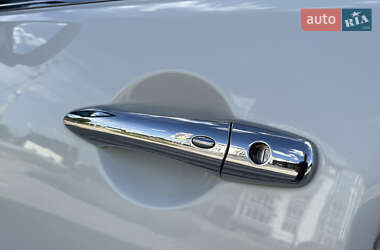 Внедорожник / Кроссовер Infiniti QX56 2011 в 
