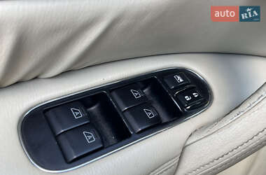 Внедорожник / Кроссовер Infiniti QX56 2011 в 