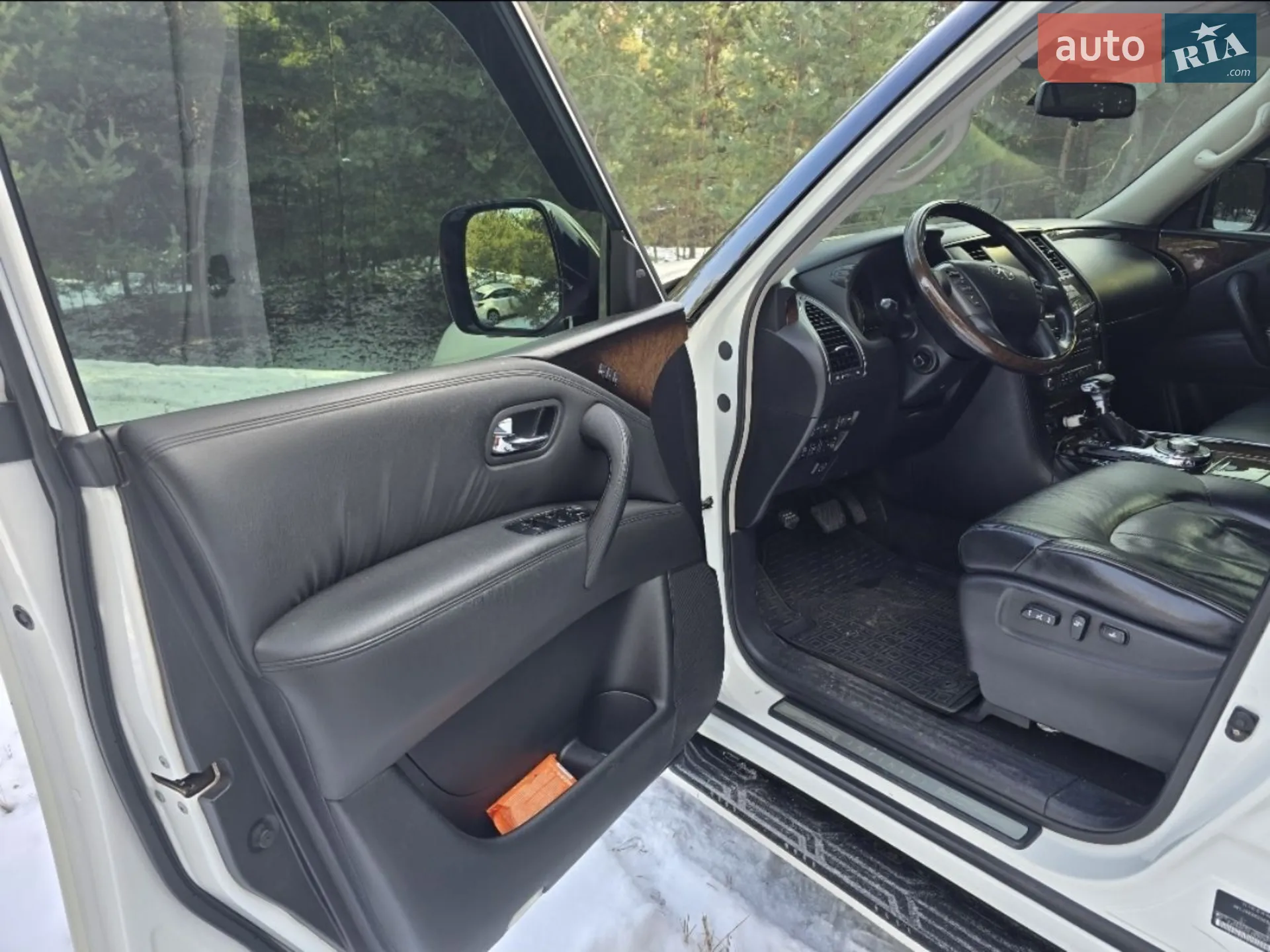 2011 Infiniti QX56 - мініатюра 12