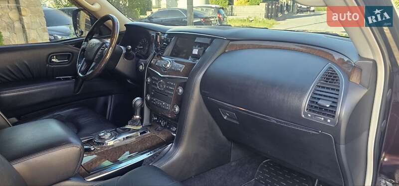 Внедорожник / Кроссовер Infiniti QX56 2010 в Тернополе