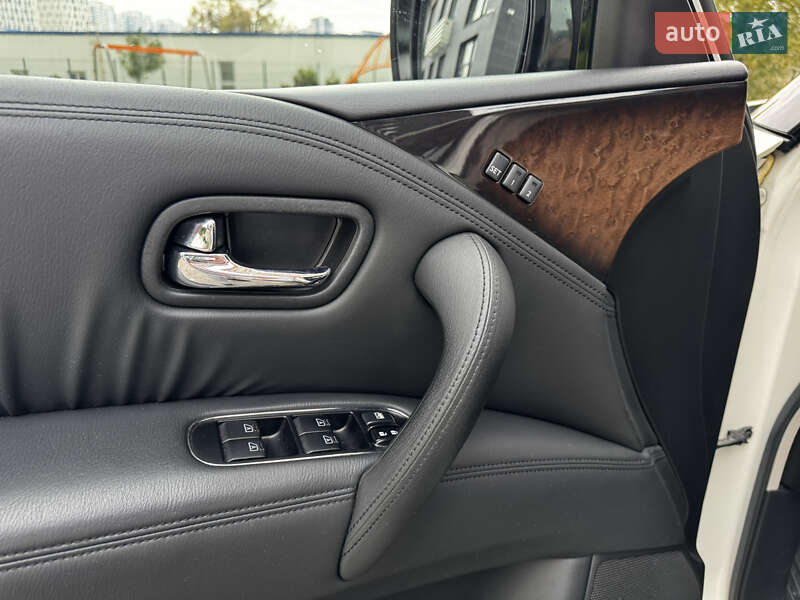 Внедорожник / Кроссовер Infiniti QX56 2011 в Киеве фото 17 Внедорожник / Кроссовер Infiniti QX56 2011 в Киеве