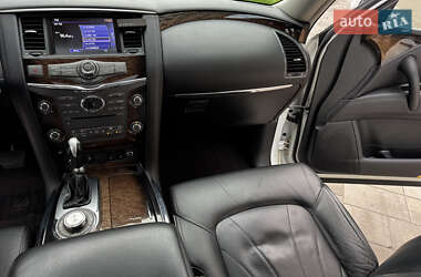 Внедорожник / Кроссовер Infiniti QX56 2011 в 