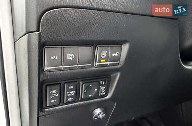 Внедорожник / Кроссовер Infiniti QX56 2011 в 