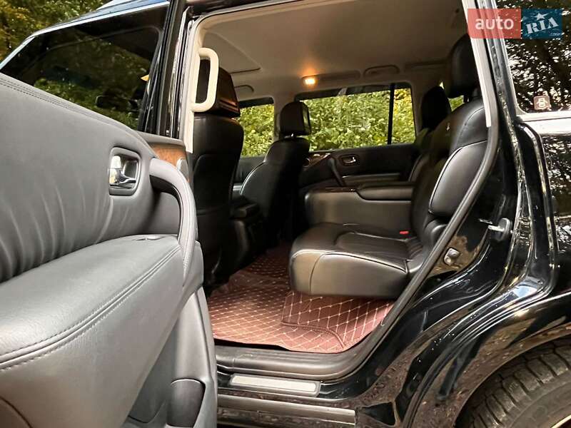 Внедорожник / Кроссовер Infiniti QX56 2010 в Львове