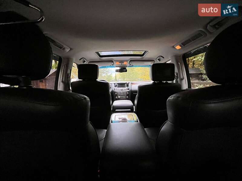 Внедорожник / Кроссовер Infiniti QX56 2010 в Львове