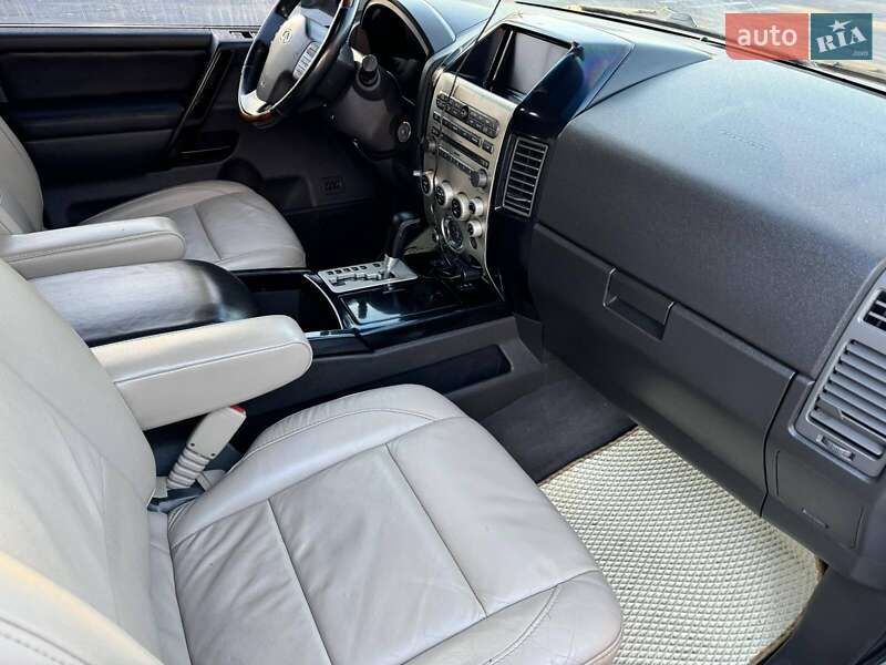 Внедорожник / Кроссовер Infiniti QX56 2004 в Харькове