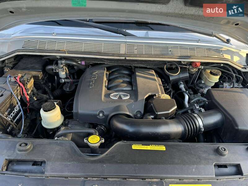 Внедорожник / Кроссовер Infiniti QX56 2004 в Харькове