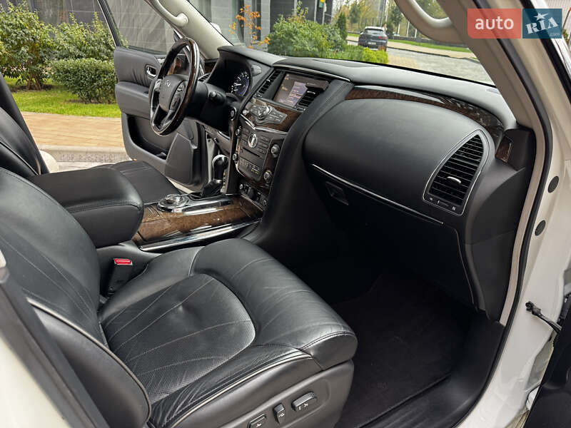 Внедорожник / Кроссовер Infiniti QX56 2011 в Киеве