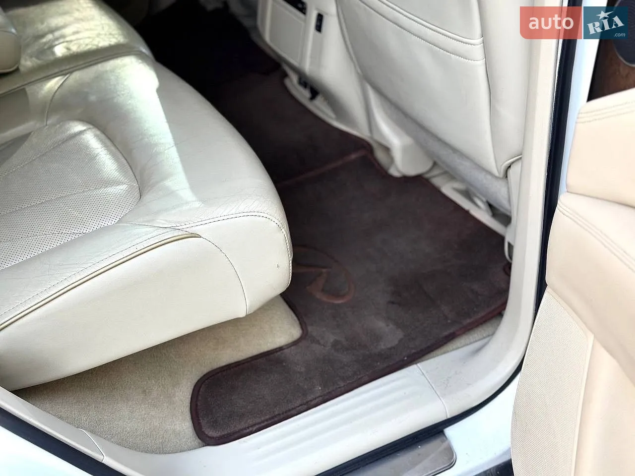 2011 Infiniti QX56 - мініатюра 34