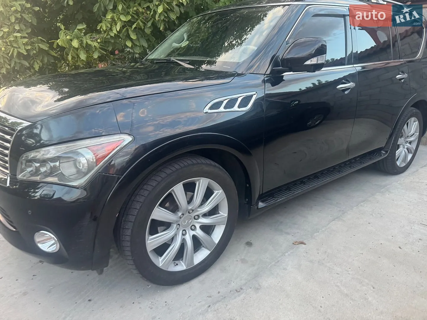 2010 Infiniti QX56 - мініатюра 2