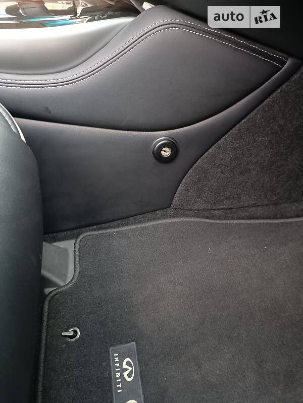 Внедорожник / Кроссовер Infiniti QX60 2017 в Черноморске