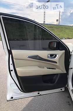 Внедорожник / Кроссовер Infiniti QX60 2016 в 
