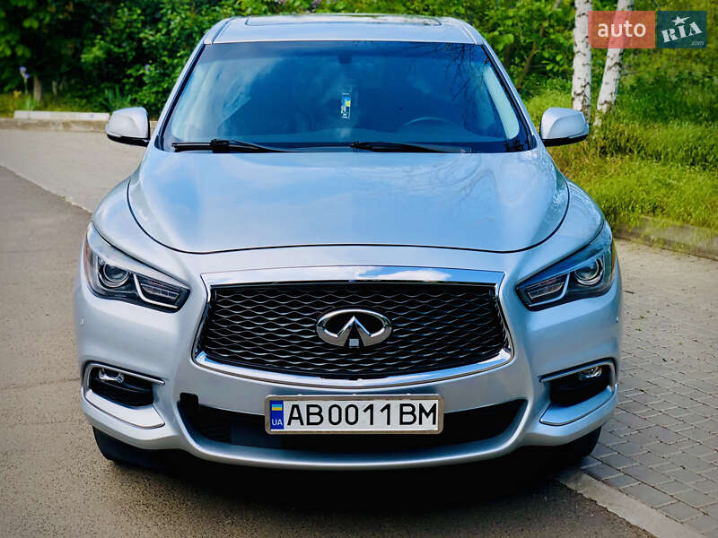 Позашляховик / Кросовер Infiniti QX60 2016 в Чечельнику