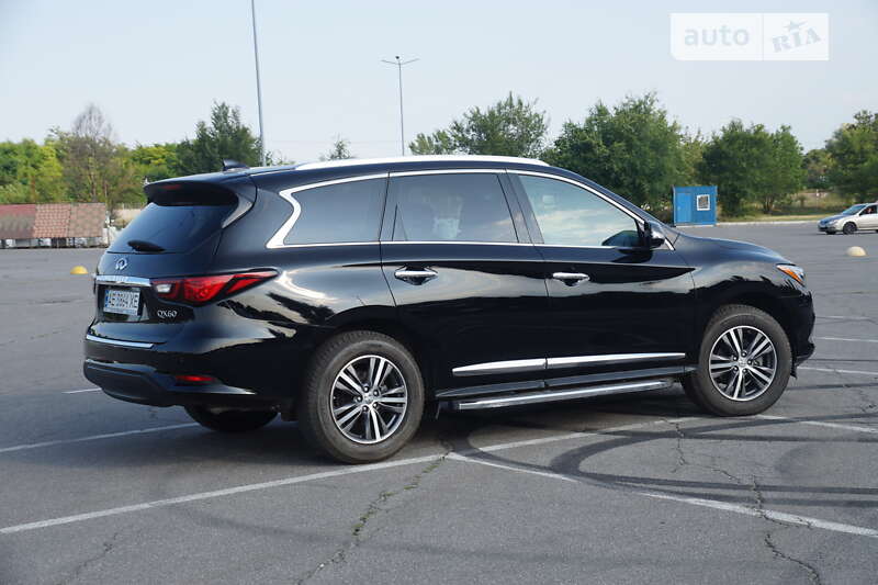 Внедорожник / Кроссовер Infiniti QX60 2018 в Днепре