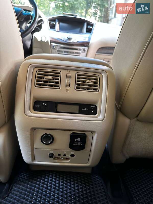 Внедорожник / Кроссовер Infiniti QX60 2015 в Полтаве