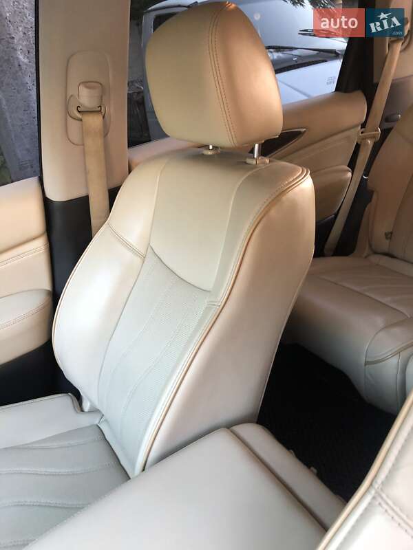 Позашляховик / Кросовер Infiniti QX60 2014 в Полтаві
