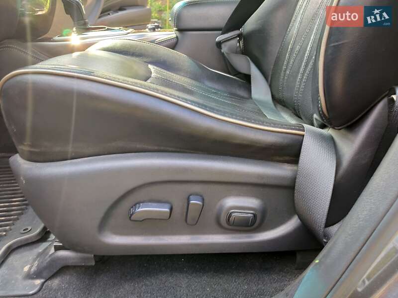 Внедорожник / Кроссовер Infiniti QX60 2016 в Тернополе