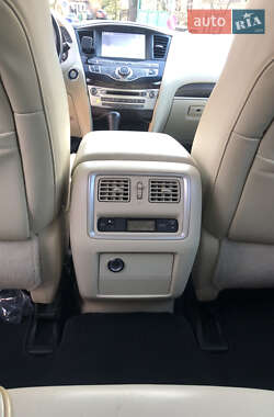 Внедорожник / Кроссовер Infiniti QX60 2015 в 