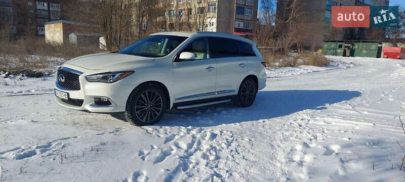 Внедорожник / Кроссовер Infiniti QX60 2017 в Александрие