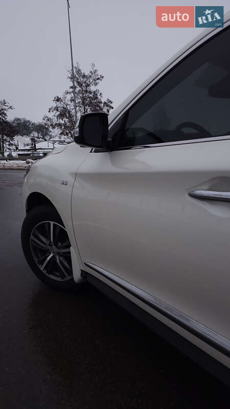 Позашляховик / Кросовер Infiniti QX60 2016 в Чернігові