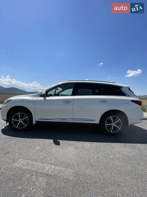 Внедорожник / Кроссовер Infiniti QX60 2017 в Одессе