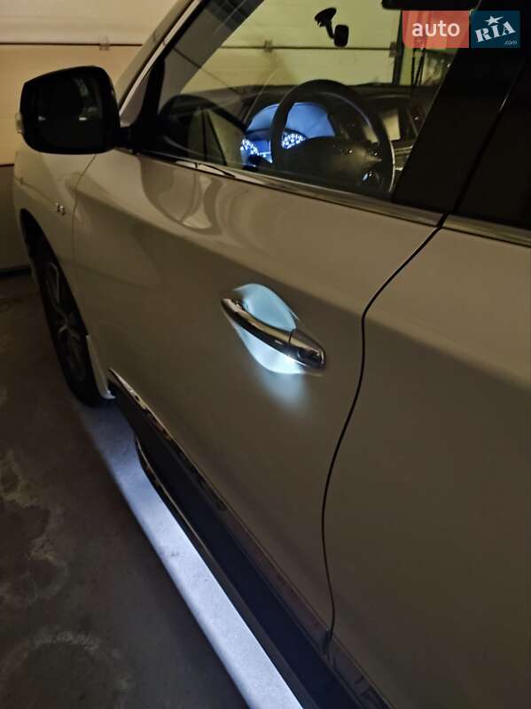 Внедорожник / Кроссовер Infiniti QX60 2018 в Одессе