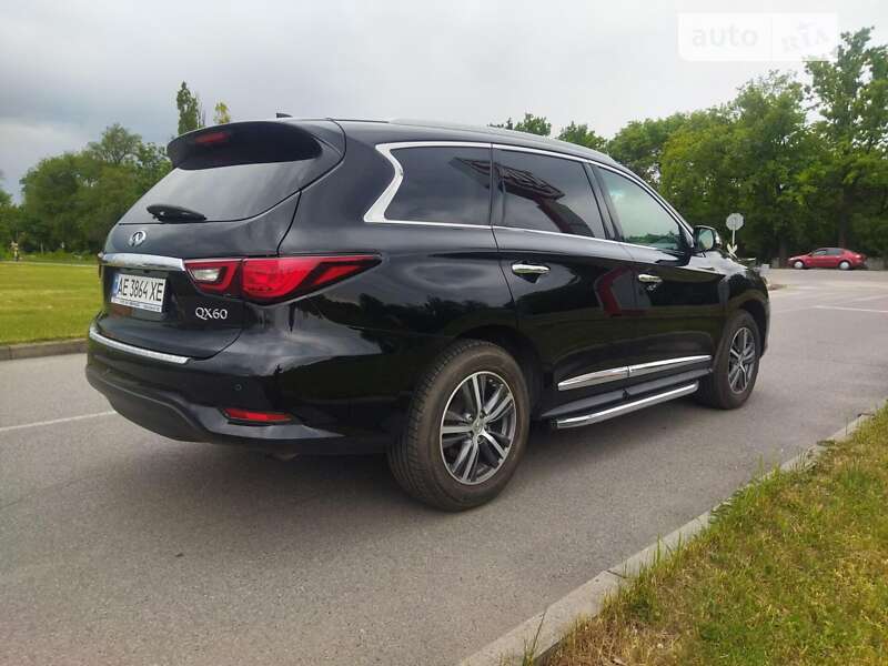 Внедорожник / Кроссовер Infiniti QX60 2018 в Днепре