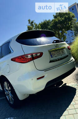 Внедорожник / Кроссовер Infiniti QX60 2013 в Одессе