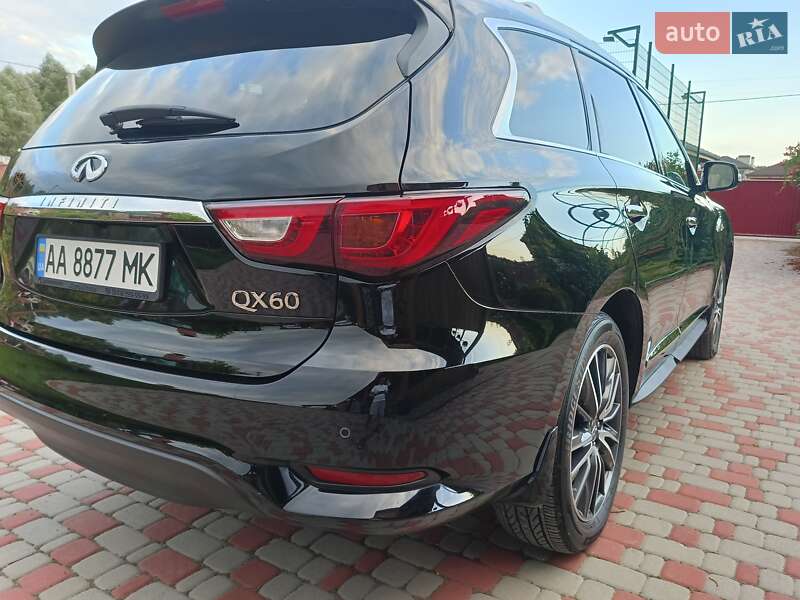 Позашляховик / Кросовер Infiniti QX60 2016 в Києві