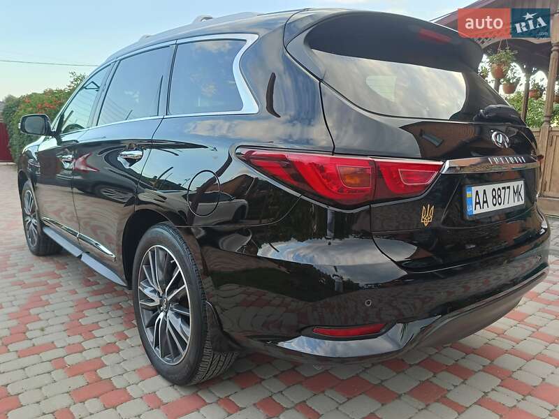 Позашляховик / Кросовер Infiniti QX60 2016 в Києві