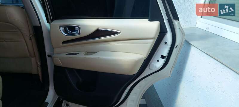 Внедорожник / Кроссовер Infiniti QX60 2017 в Александрие