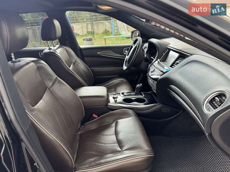 Внедорожник / Кроссовер Infiniti QX60 2016 в Тернополе