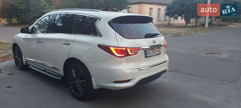 Внедорожник / Кроссовер Infiniti QX60 2017 в Александрие