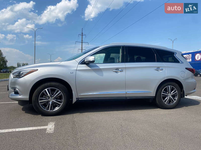 Внедорожник / Кроссовер Infiniti QX60 2016 в Киеве