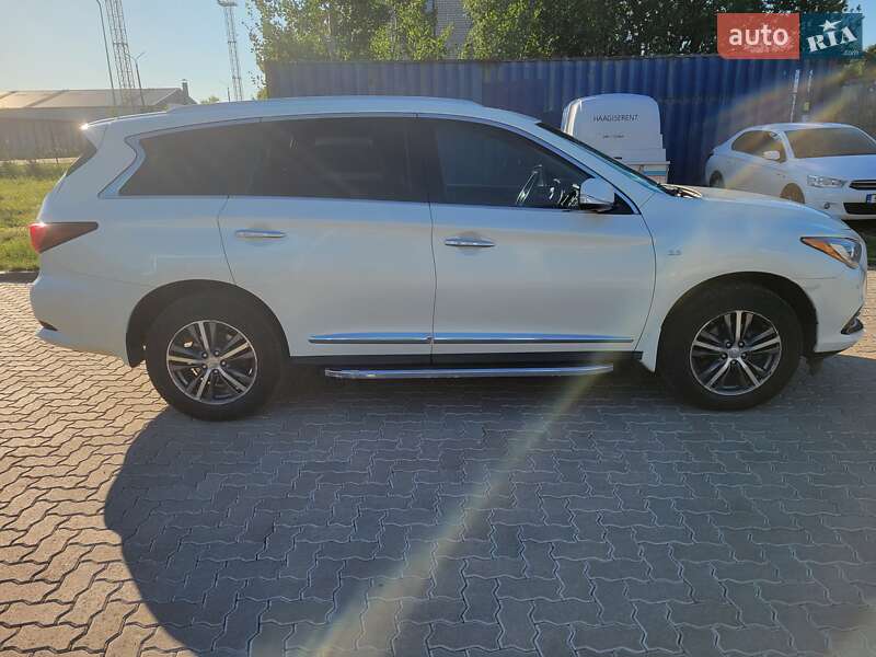 Позашляховик / Кросовер Infiniti QX60 2016 в Хмельницькому