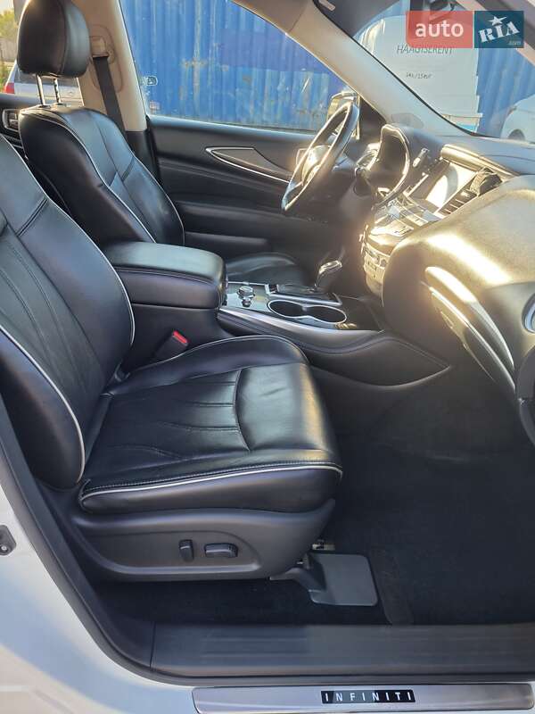 Позашляховик / Кросовер Infiniti QX60 2016 в Хмельницькому