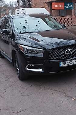 Внедорожник / Кроссовер Infiniti QX60 2017 в 