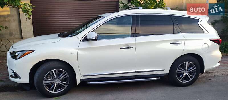 Внедорожник / Кроссовер Infiniti QX60 2018 в Одессе