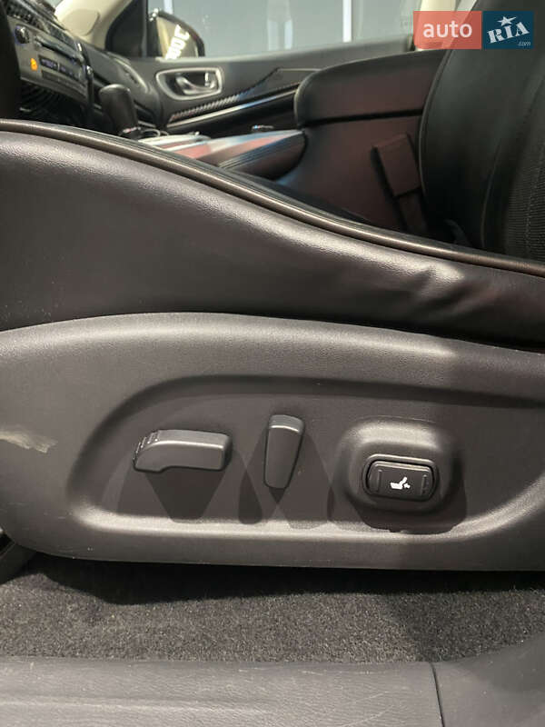 Внедорожник / Кроссовер Infiniti QX60 2014 в Львове