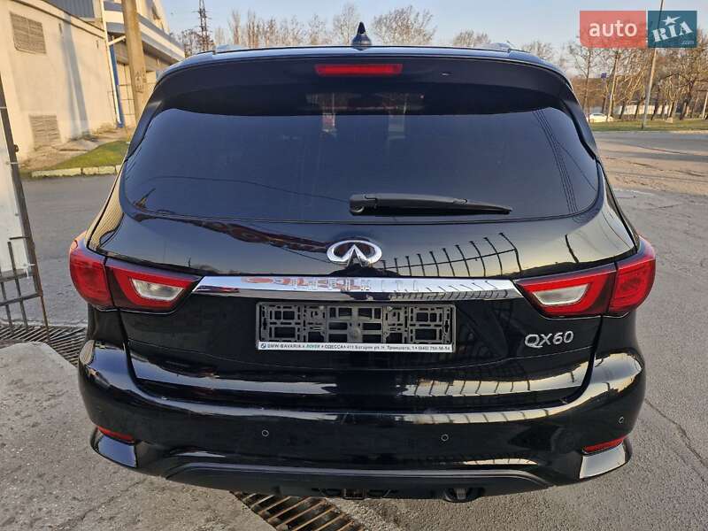 Внедорожник / Кроссовер Infiniti QX60 2016 в Николаеве