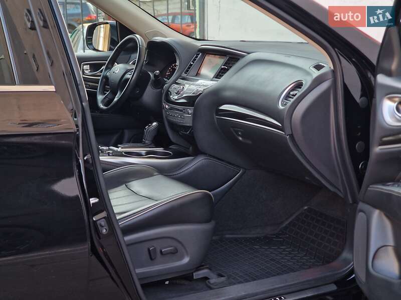 Внедорожник / Кроссовер Infiniti QX60 2018 в Одессе