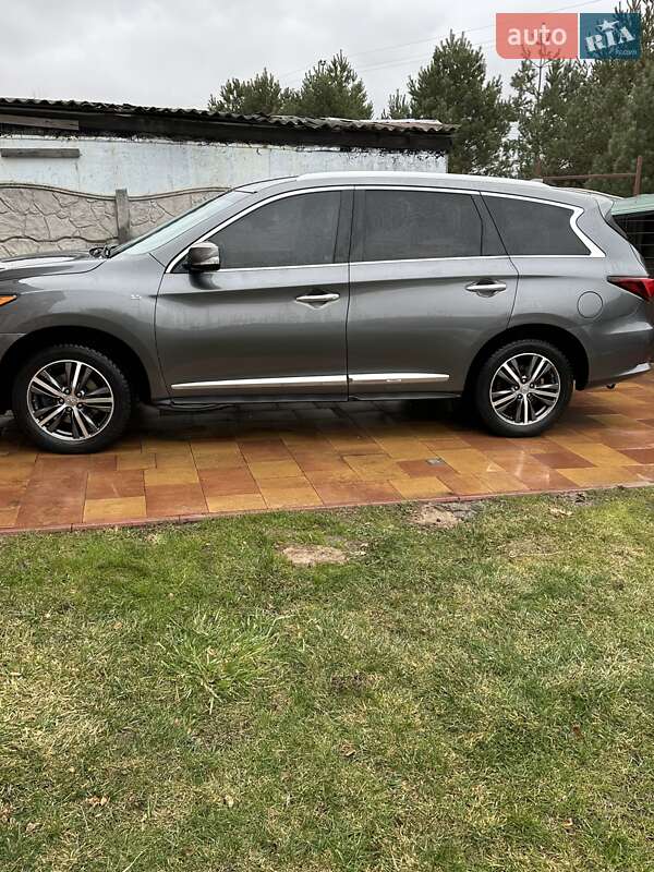 Внедорожник / Кроссовер Infiniti QX60 2016 в Боярке фото 8 Внедорожник / Кроссовер Infiniti QX60 2016 в Боярке